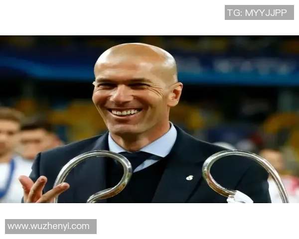 全球足球明星排名前三的传奇球员及其辉煌成就解析